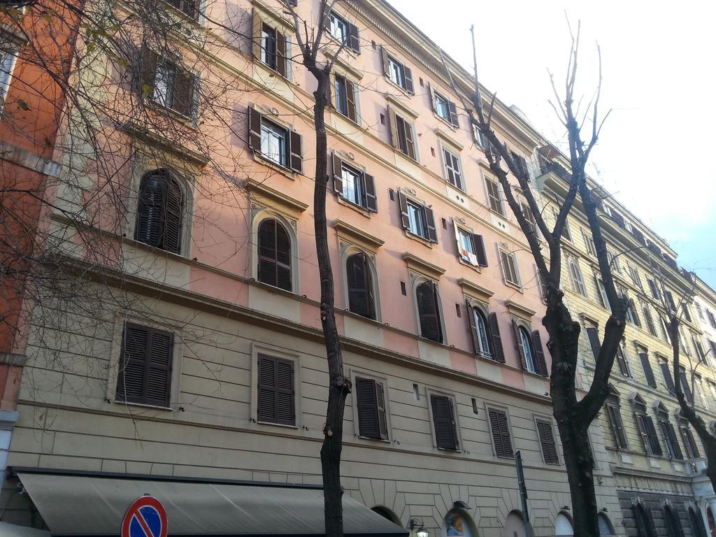 Apt Central Manzoni Roma Quarto foto