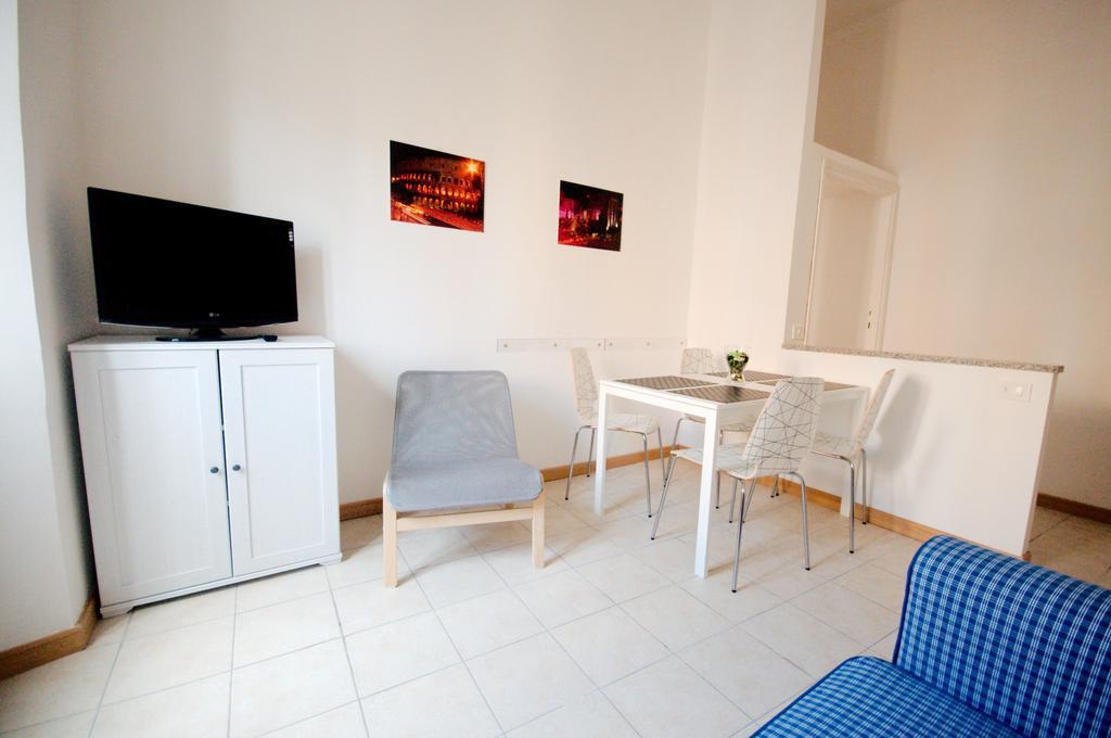 Apt Central Manzoni Roma Quarto foto
